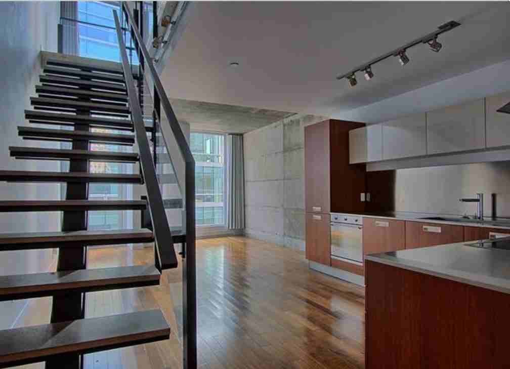 445 Avenue Viger Ouest #913