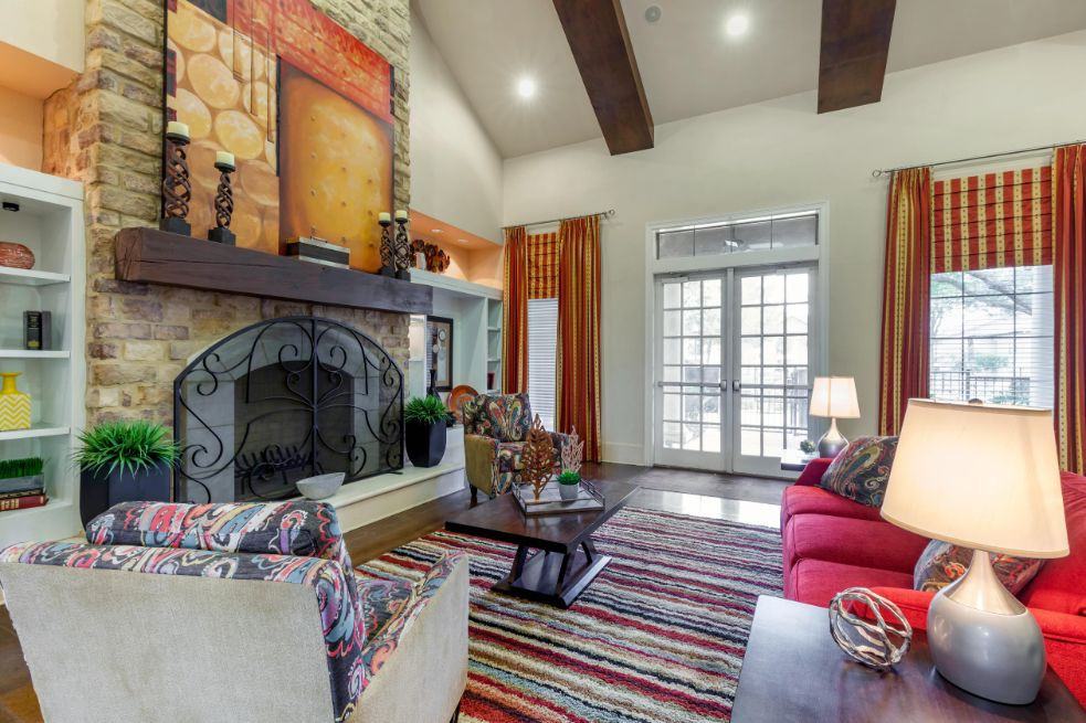 8501 Old Hickory Trl - Photo 3 of 14