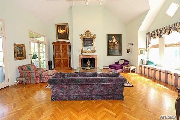 198 E Broadway - Photo 3 of 16