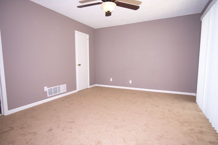 3242 Fernway Dr - Photo 3 of 8