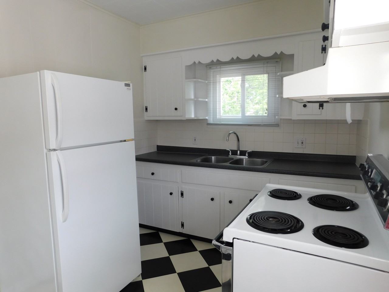 39 Wesley St - Photo 3 of 8