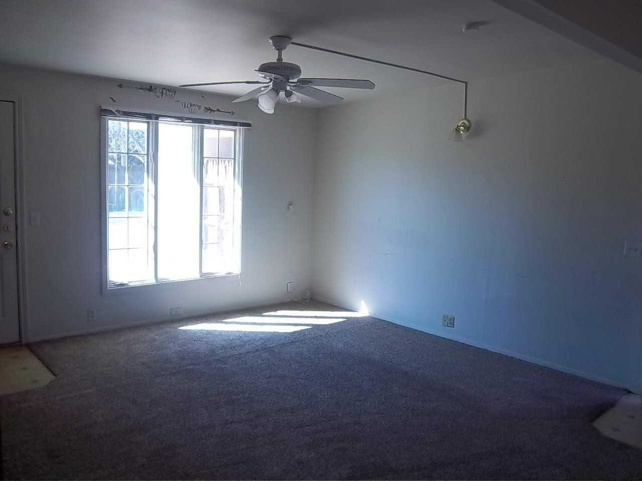 2711 66th St - Photo 3 of 12