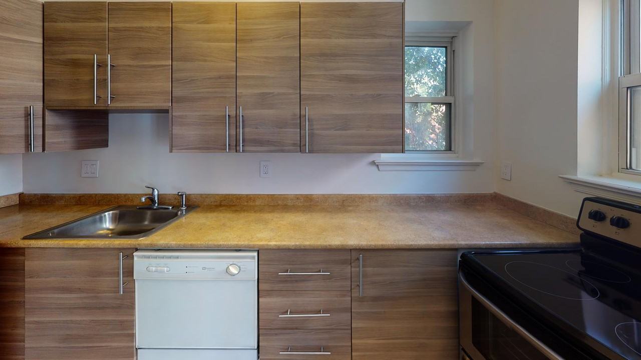 Convenient and Bright Studio Apartment in the heart of Logan Circle - Photo 4 of 5