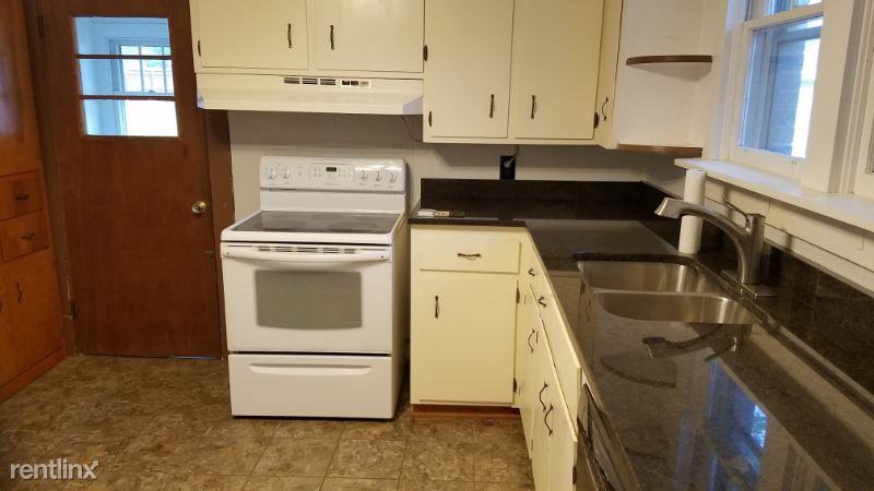 512 N Washington St - Photo 3 of 19