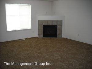 216 E 17th Pl - Photo 3 of 13