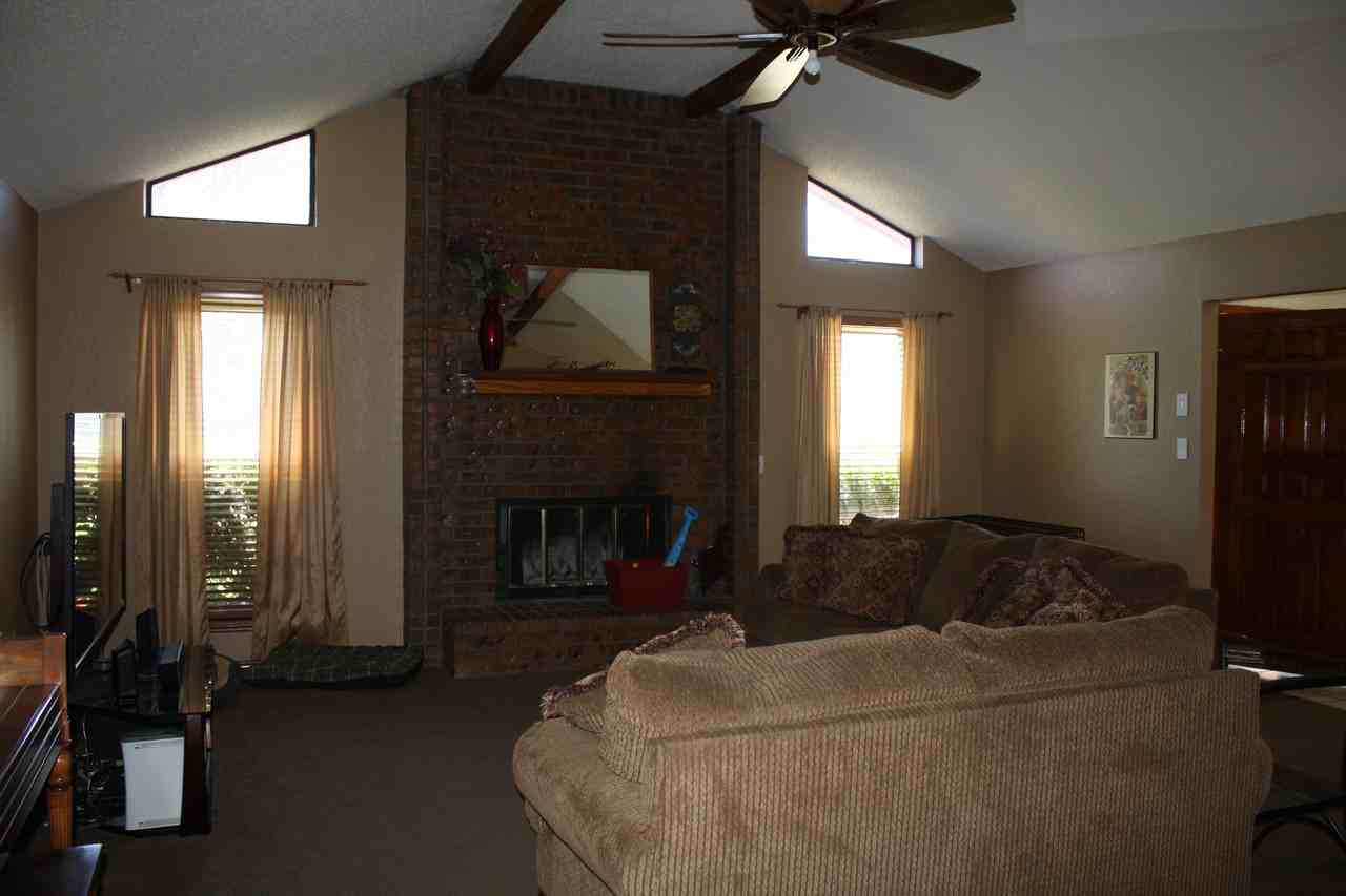 7505 Cecilia Pl - Photo 2 of 20