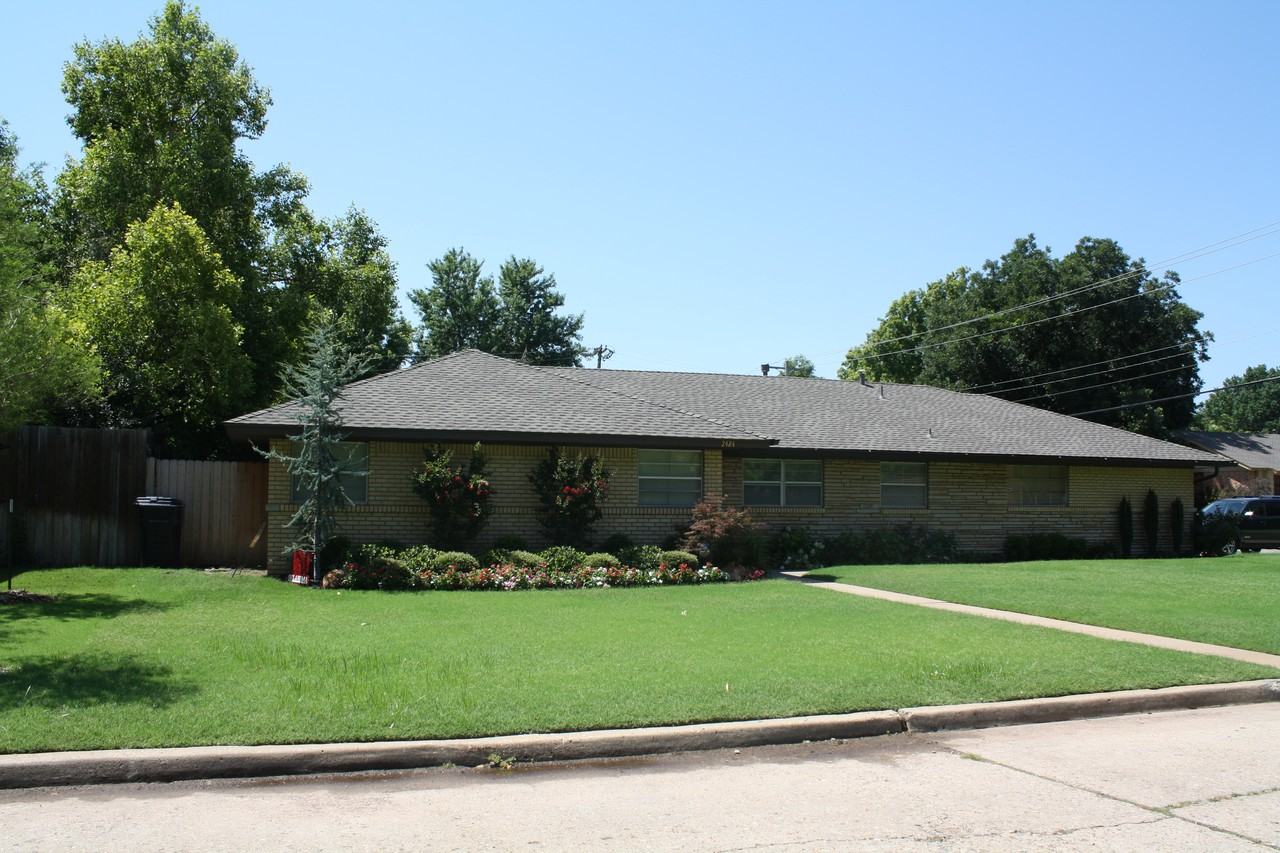 2424 NW 56th St - Photo 2 of 34