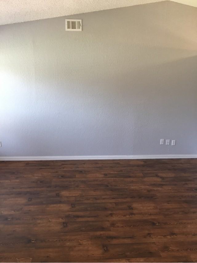 316 W Austin St - Photo 2 of 14