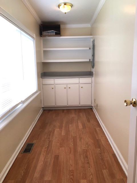 310 Randolph St - Photo 4 of 18