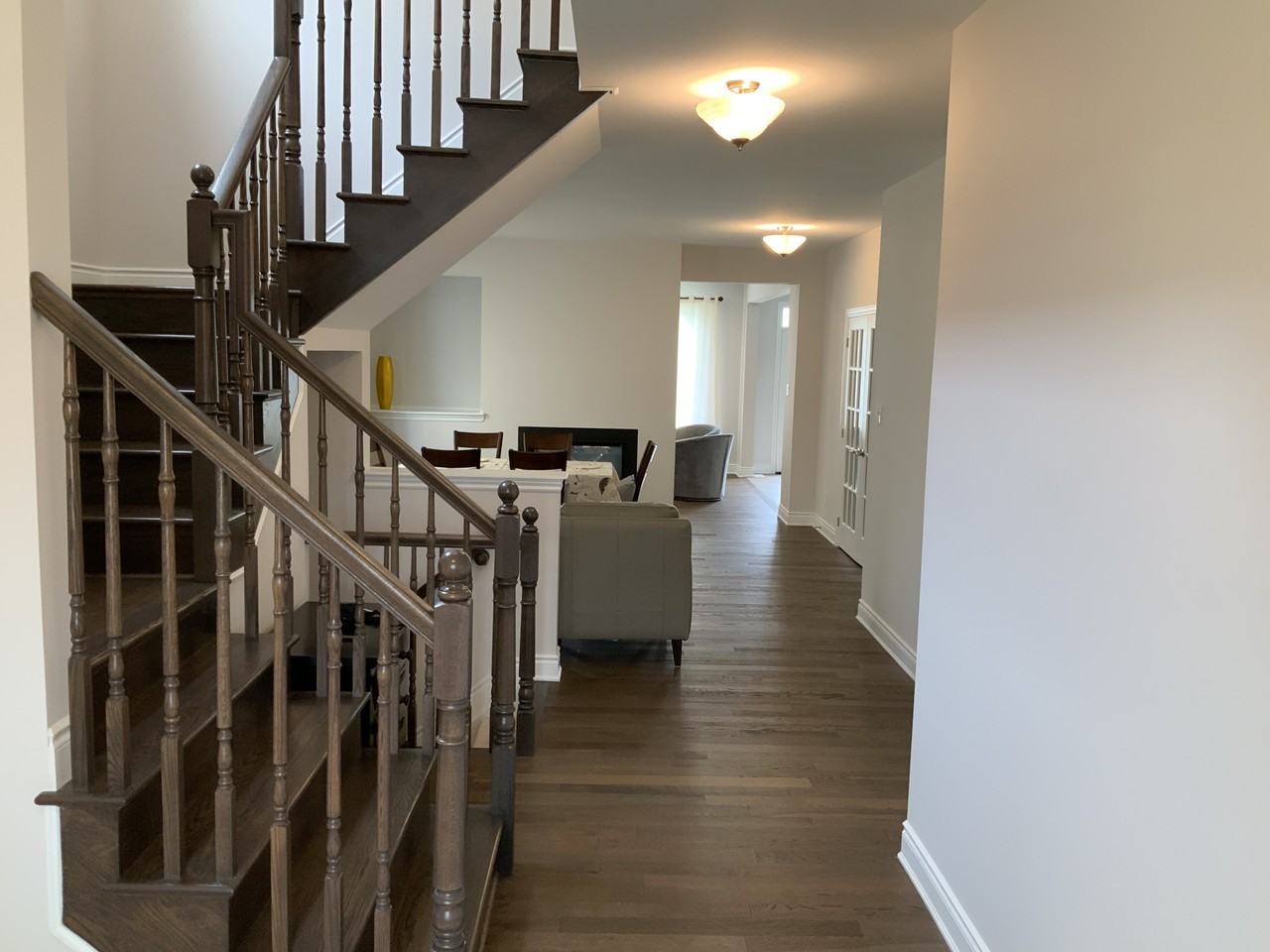 878 Stallion Cres - Photo 2 of 12