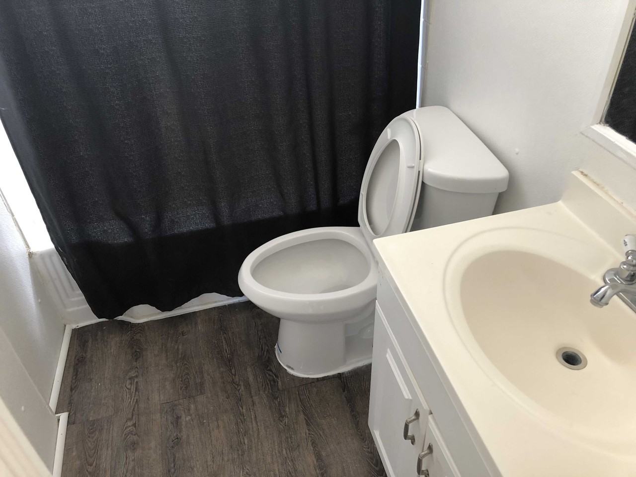 4610 Shamrock Ave - Photo 2 of 12