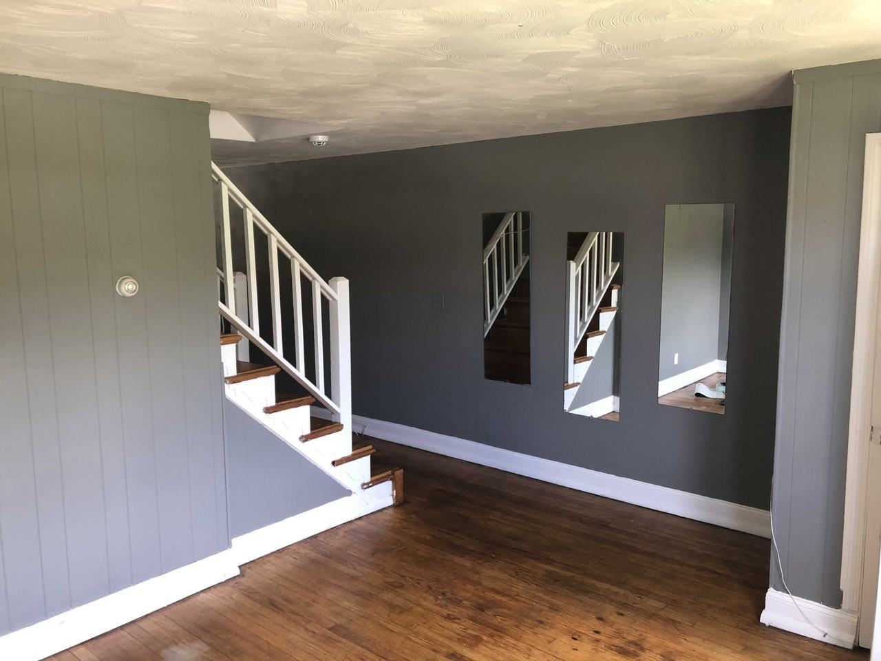 4610 Shamrock Ave - Photo 3 of 12