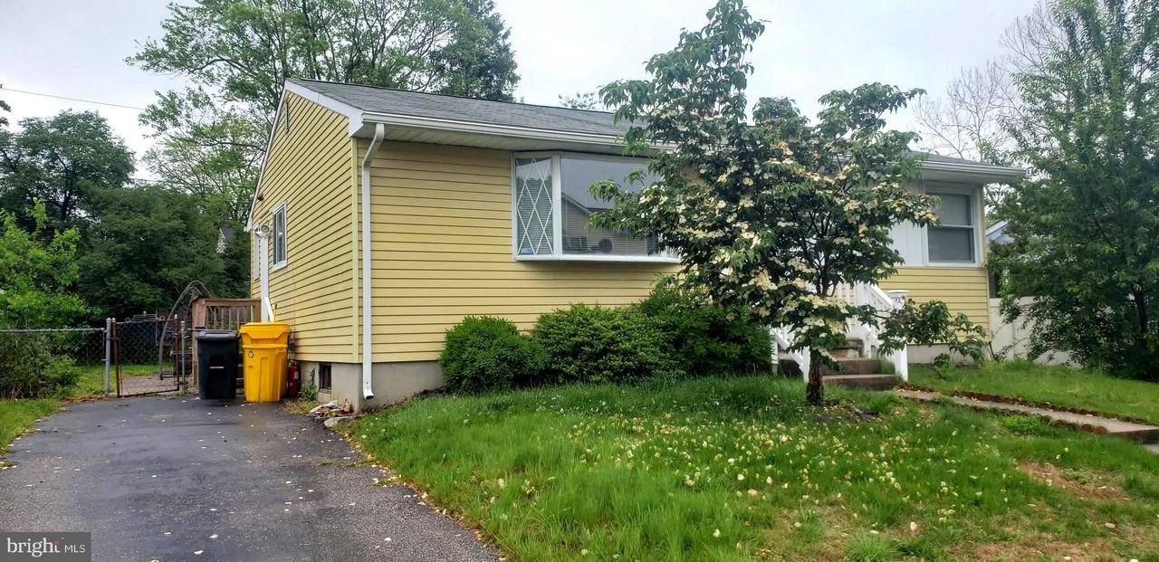 1607 Sunshine St - Photo 2 of 19