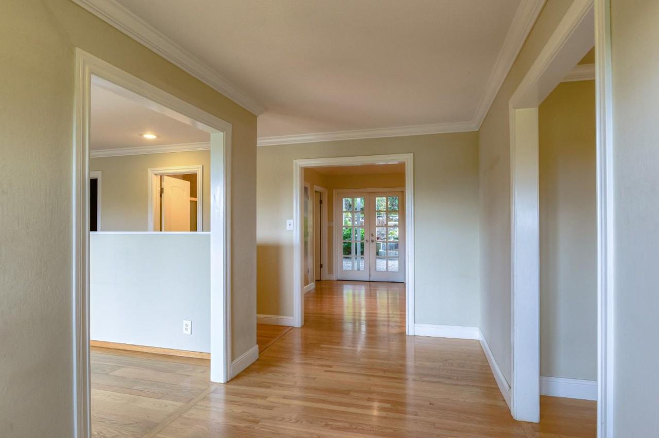 1316 Bellair Way - Photo 3 of 30