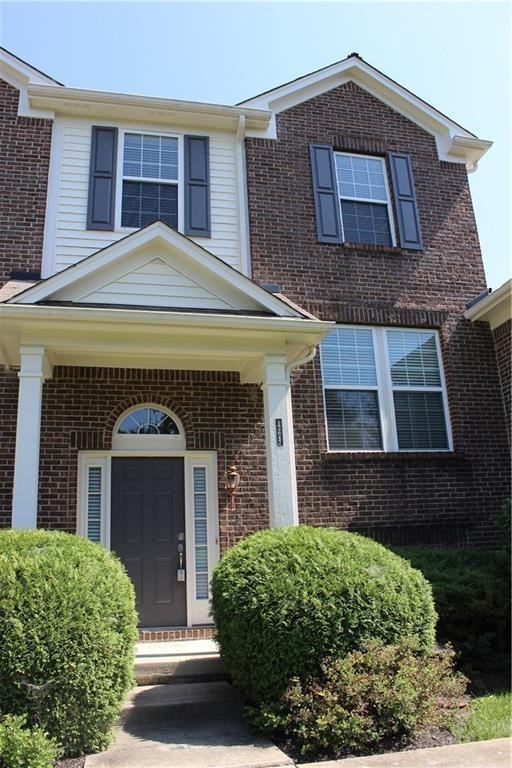 12642 Watford Way - Photo 2 of 31