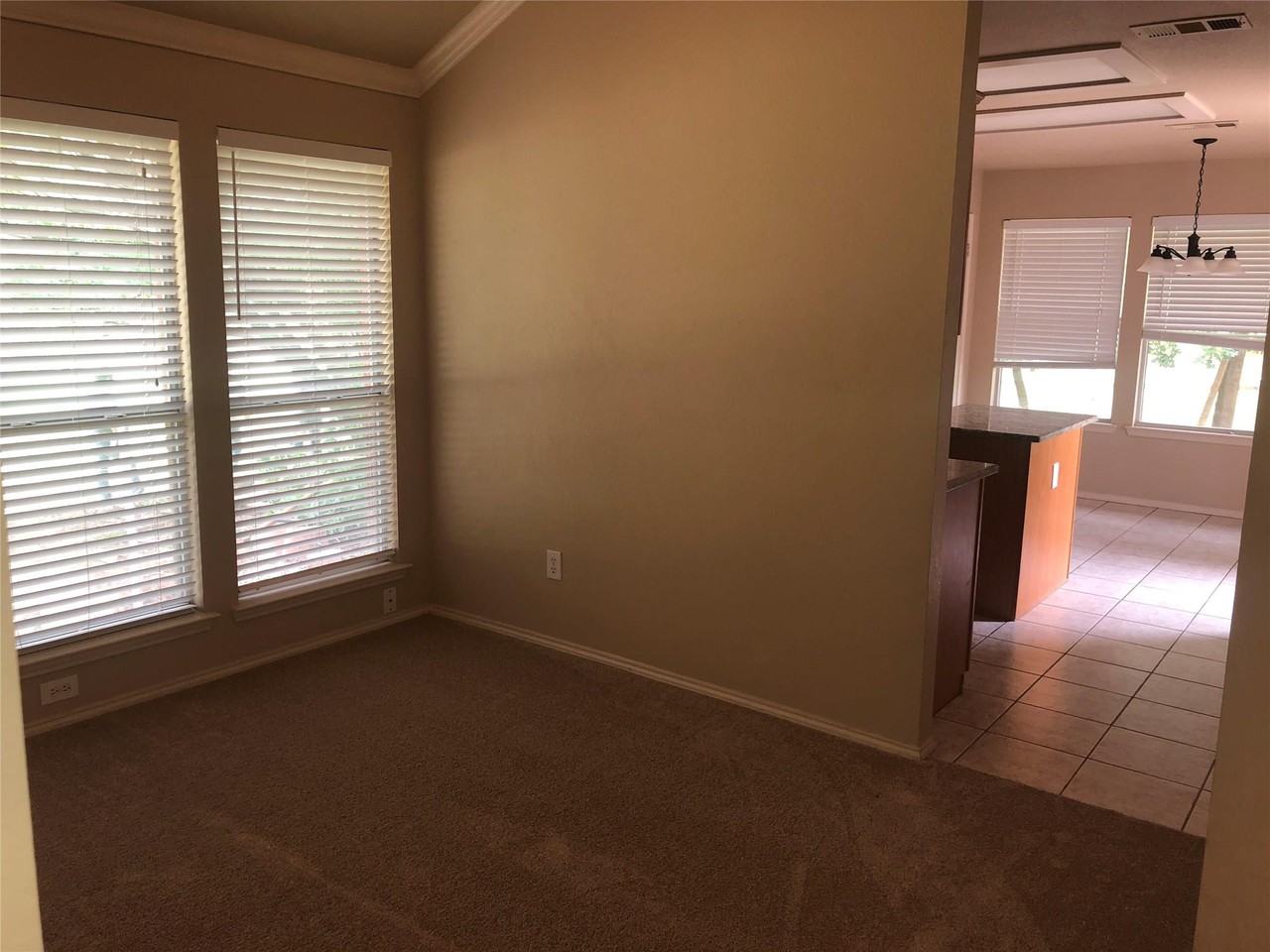 735 Oak Dale Ave - Photo 3 of 15