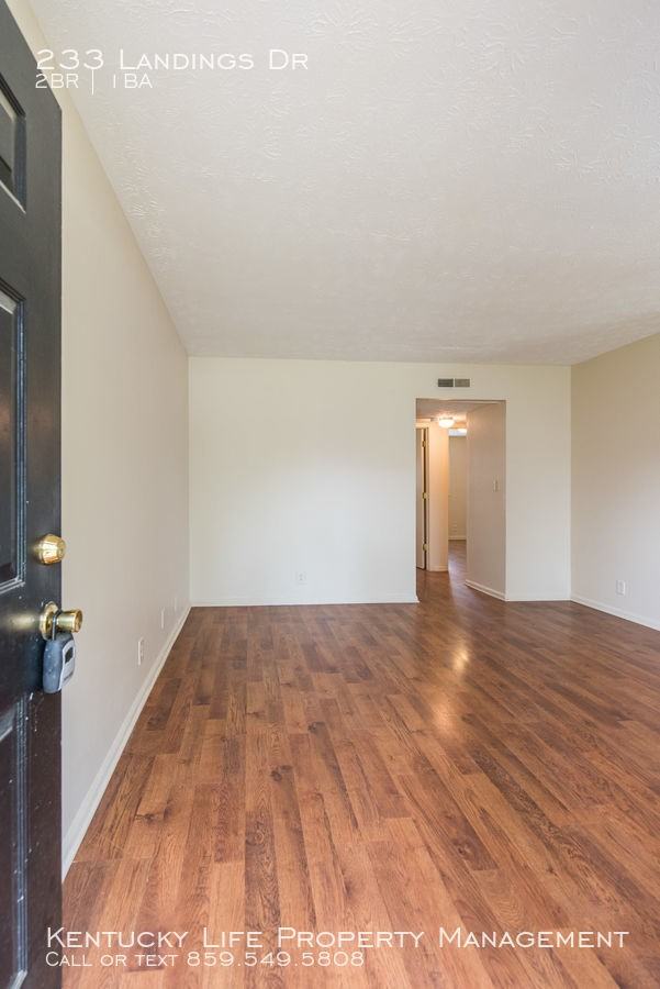 233 Landings Dr - Photo 3 of 16
