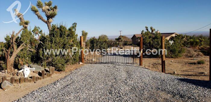 2726 Sunnyslope Rd - Photo 3 of 24