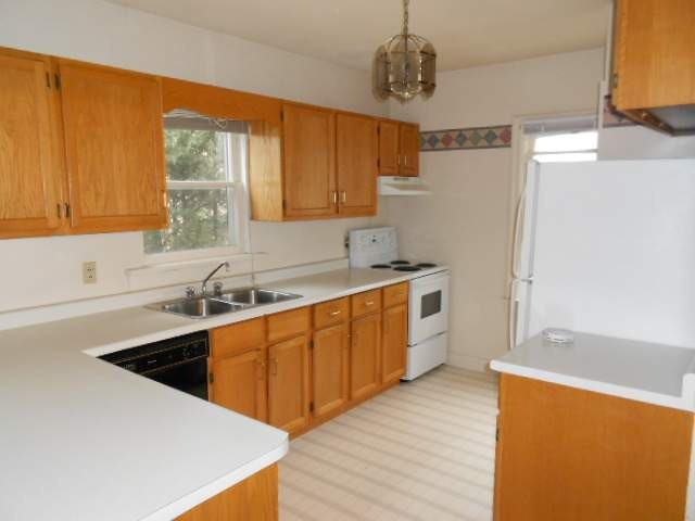 290 Elm Street - Photo 2 of 8