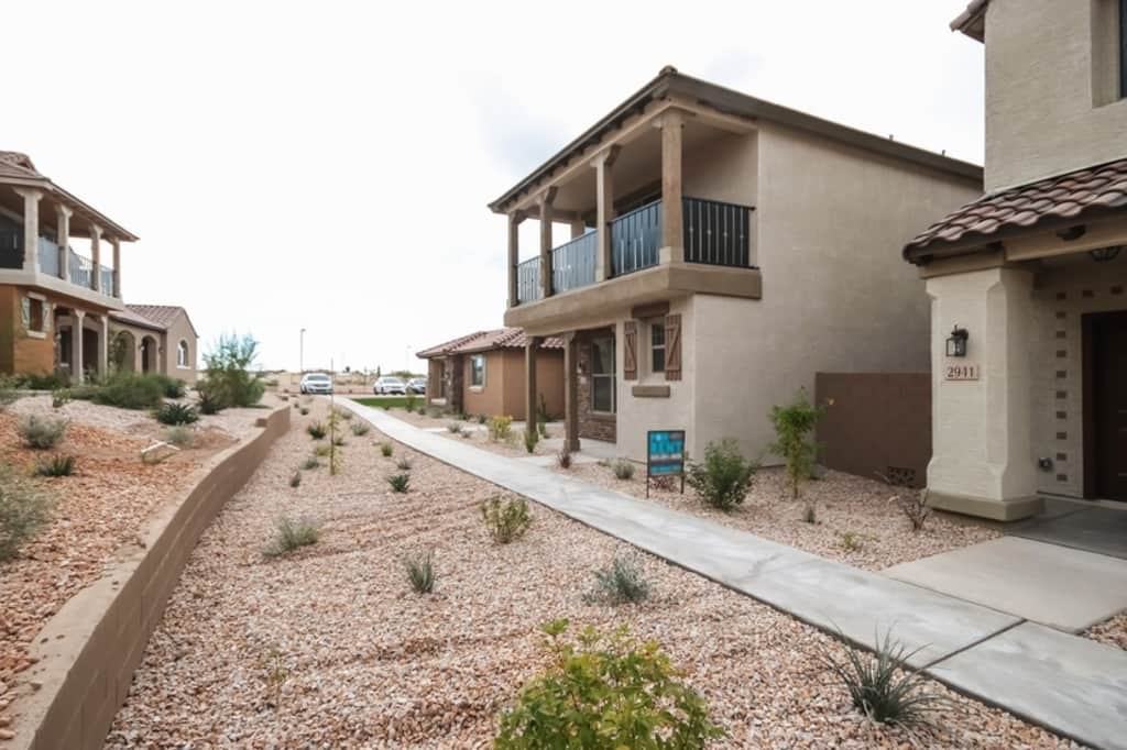 2939 N Sonoran Hls - Photo 2 of 26