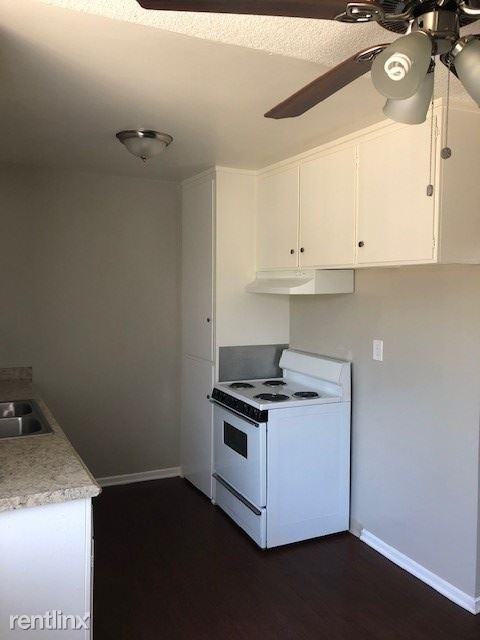1609 Lomita Blvd - Photo 2 of 12