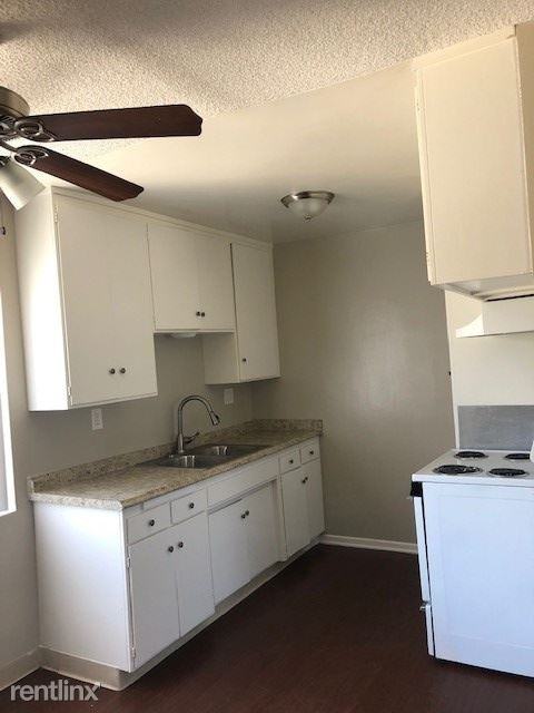 1609 Lomita Blvd - Photo 3 of 12
