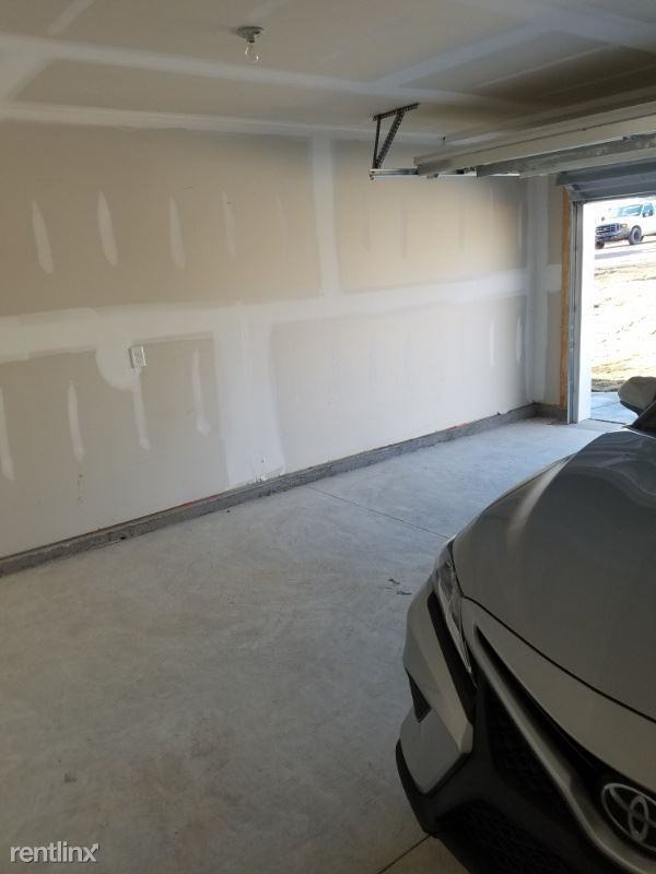 2633 Taton Ct - Photo 3 of 21