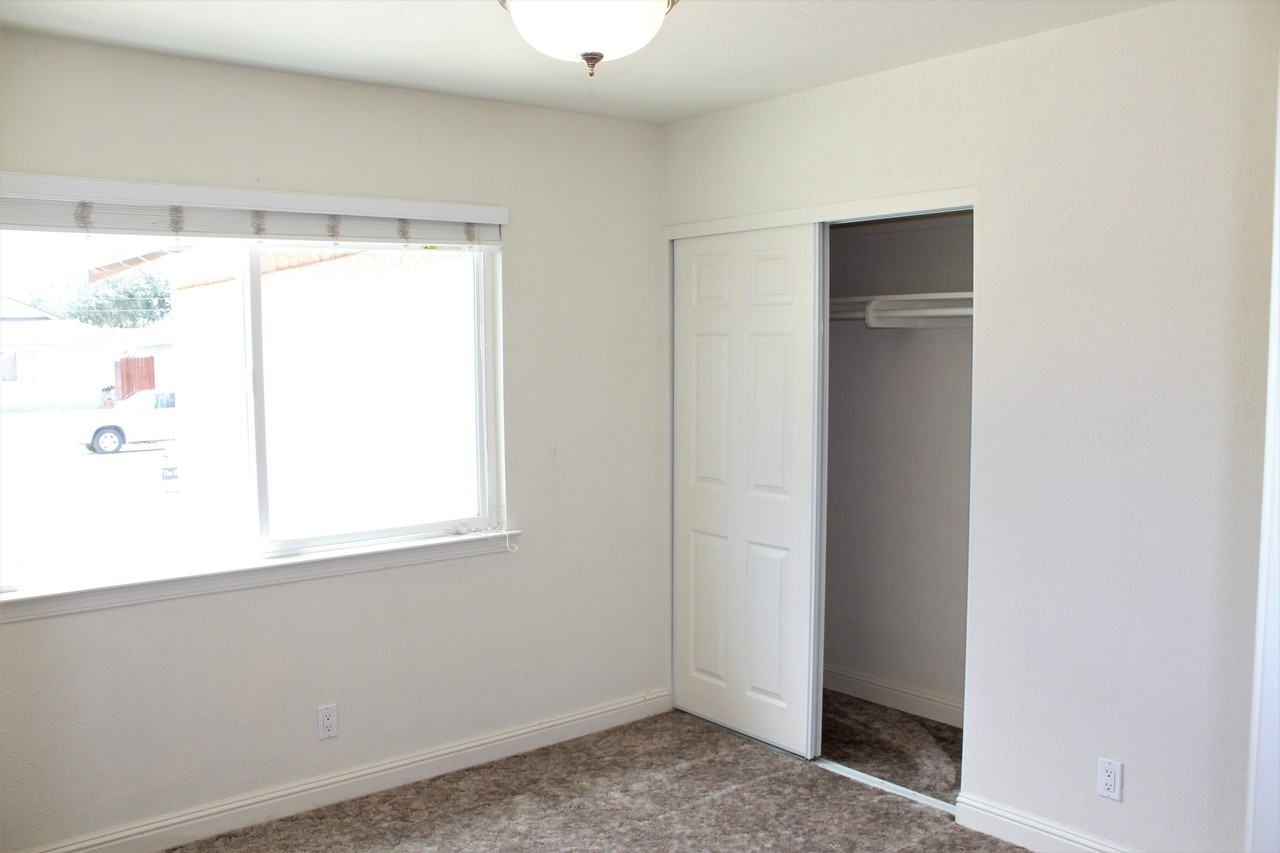 1036 N 6th St - Photo 7 of 23