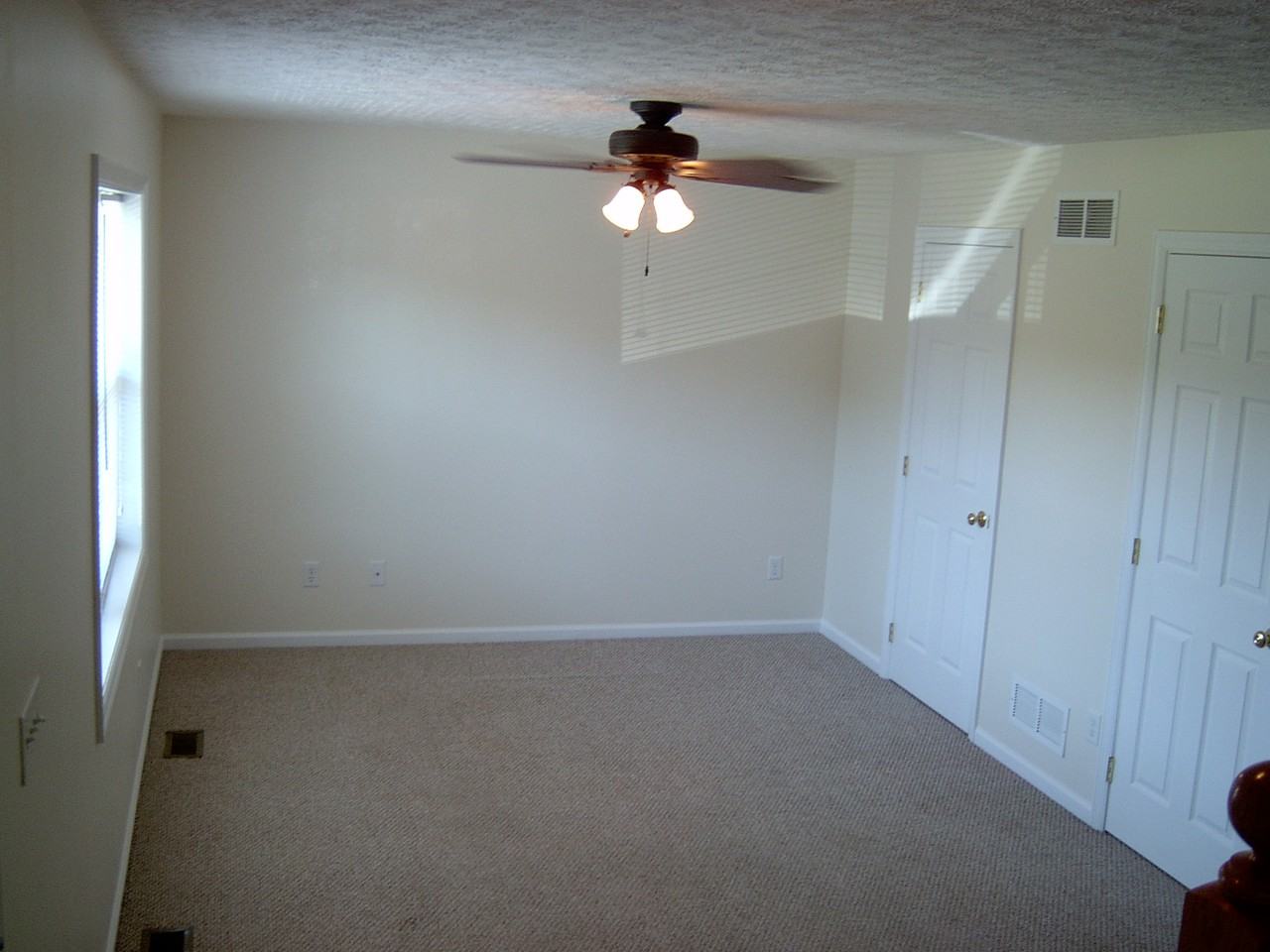 709 Elysian Ave - Photo 2 of 13