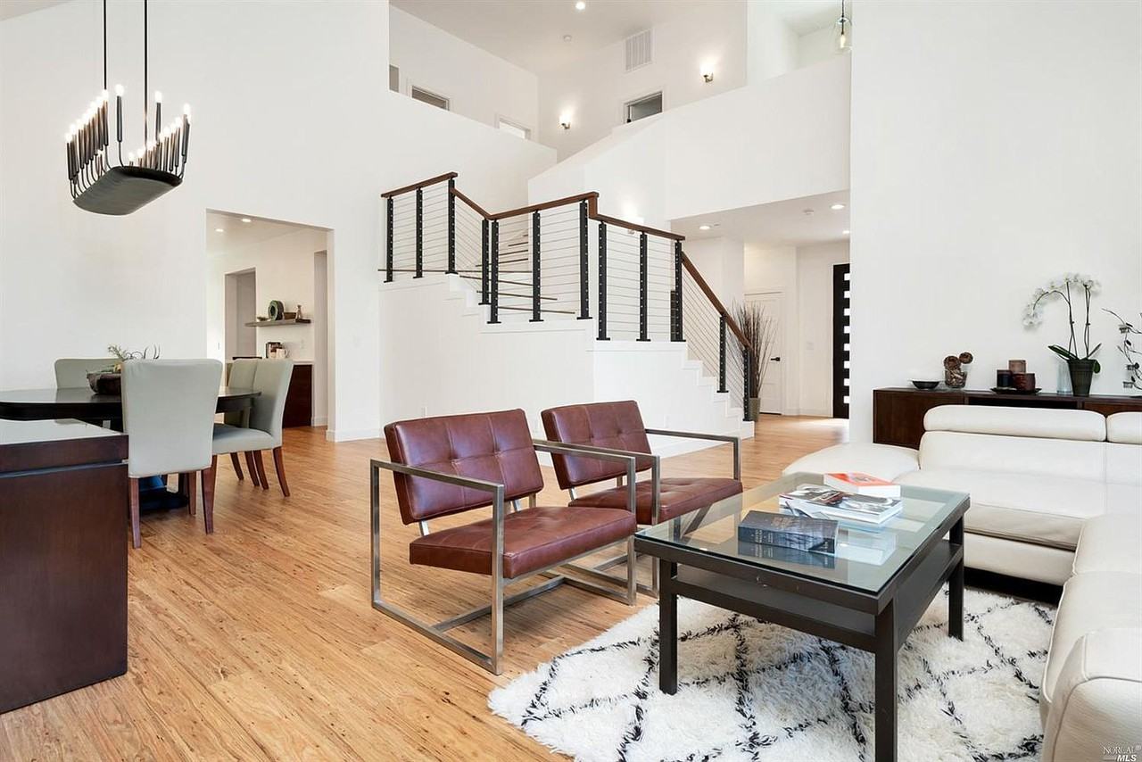 30 Oak Knoll Dr - Photo 3 of 21