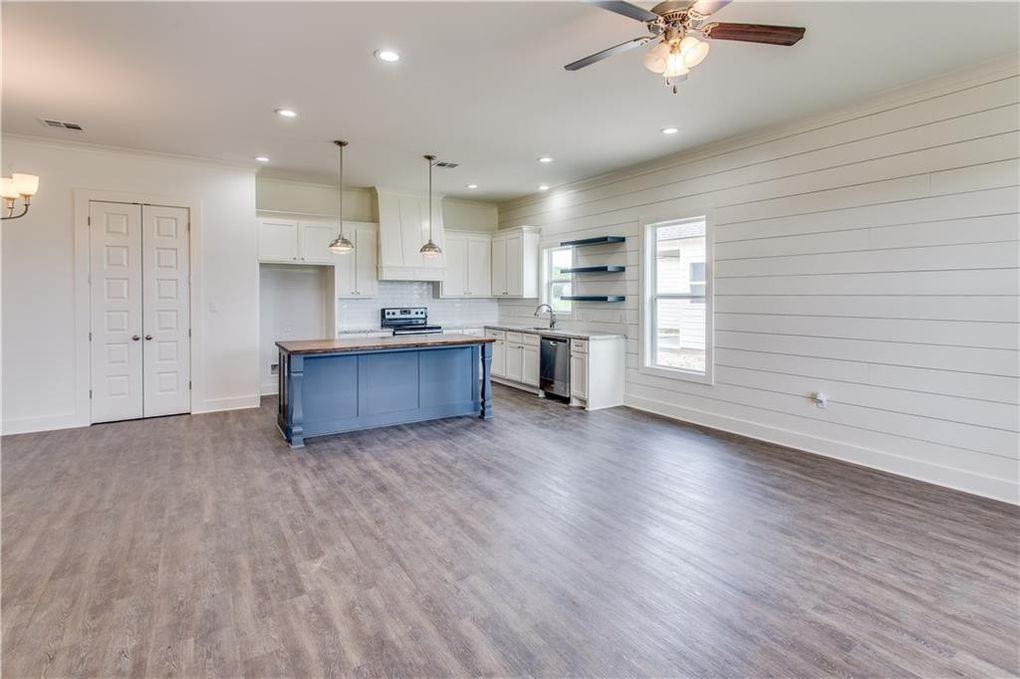 400 Derouen St - Photo 3 of 16