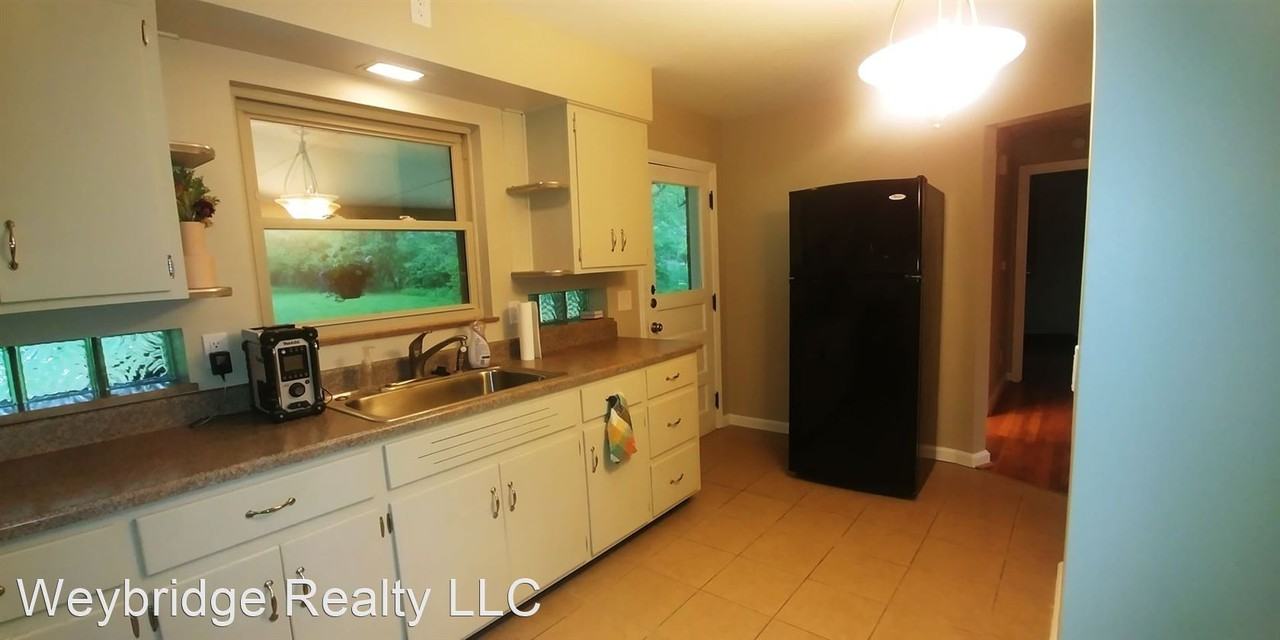 3610 Reemelin Rd - Photo 2 of 13