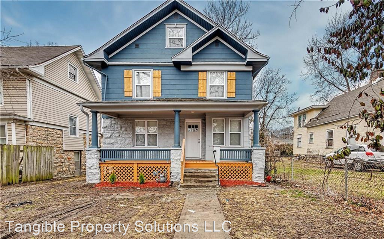 3528 Woodland Ave, Kansas City, MO 64109 5 Bedroom Apartment for Rent