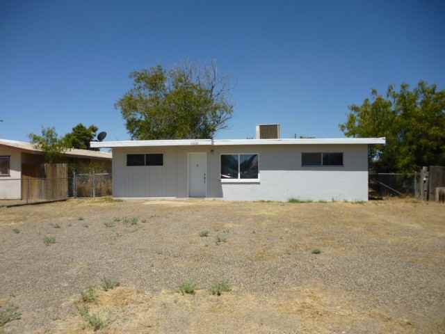 10226 S Fresno St - Photo 2 of 20