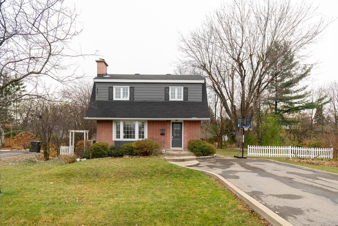 78 Charleswood Drive, Beaconsfield, QC H9W 5N3 3 Bedroom Apartment for