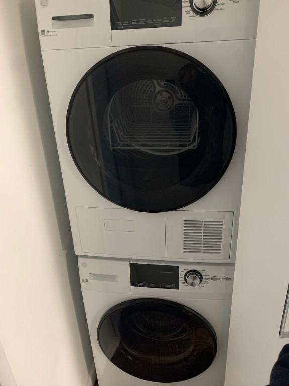 240 E 82nd St #20G - Photo 3 of 7