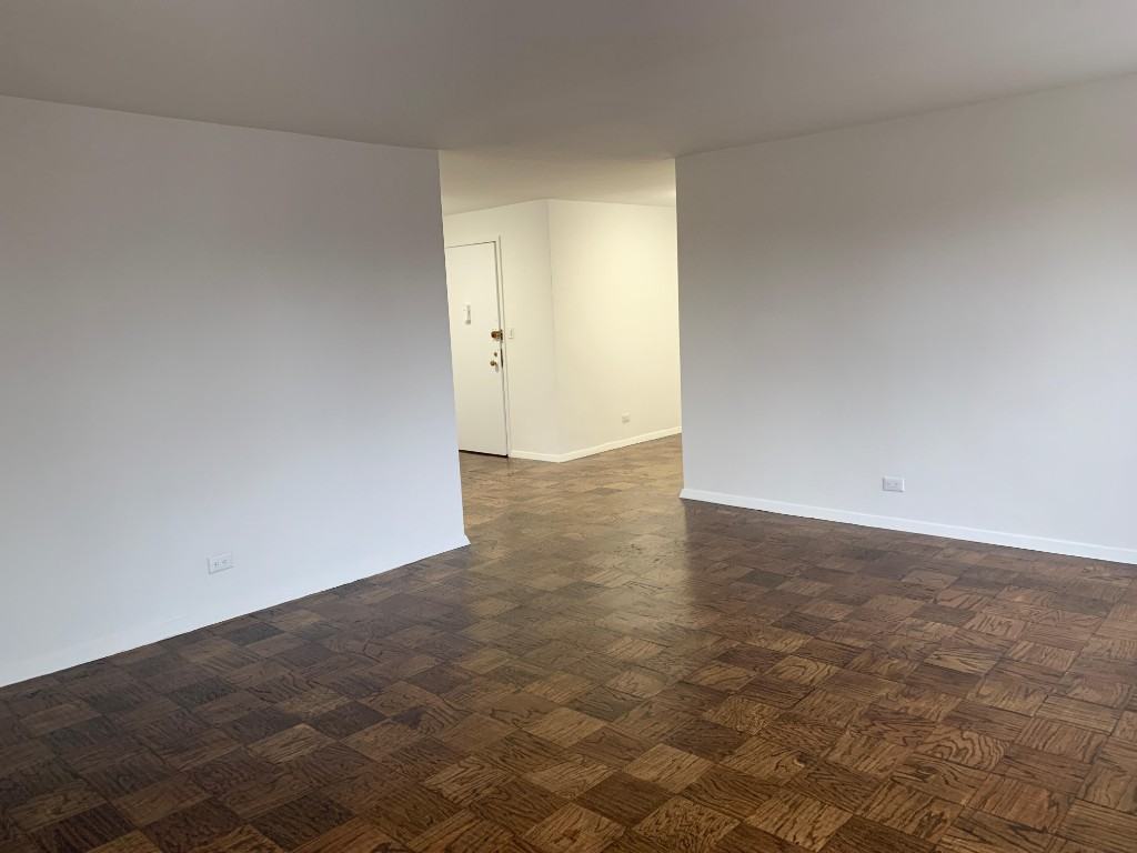 240 E 82nd St #20G - Photo 5 of 7