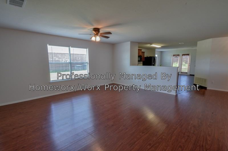 1403 Grand Canyon Ct - Photo 3 of 13