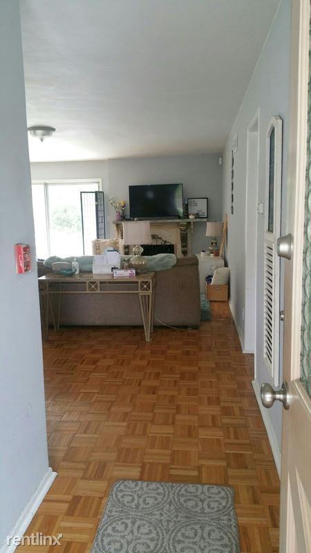 4925 Ironwood Ave - Photo 3 of 9