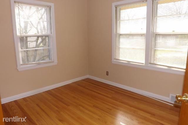 4725 Belinder Ct - Photo 3 of 13