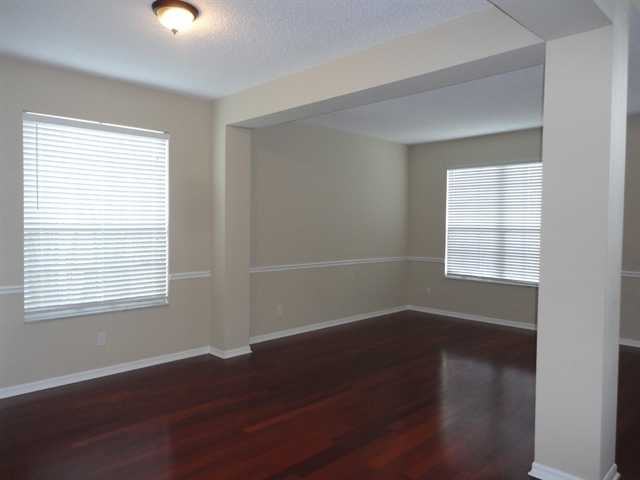 1415 Loretto Cir - Photo 2 of 9