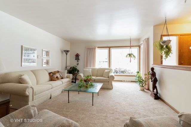 910 Braemar Rd - Photo 2 of 11