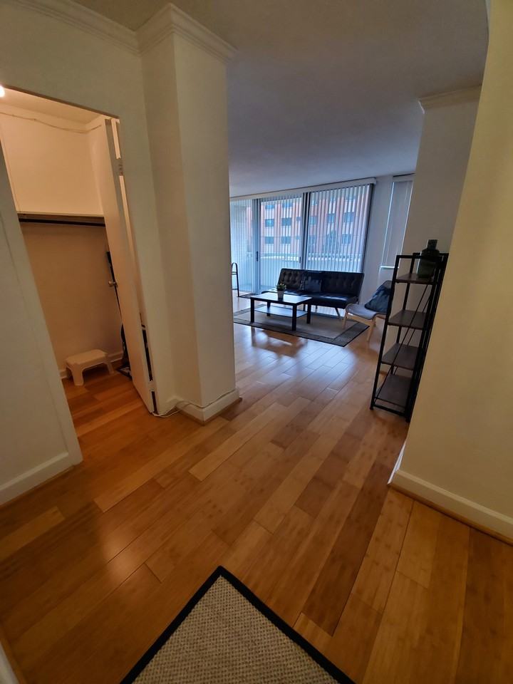 1301 South Arlington Ridge Road #209 - Photo 7 of 13