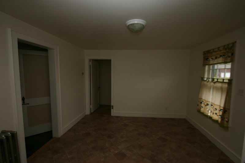 4 Lower Oak Grove Rd - Photo 3 of 17