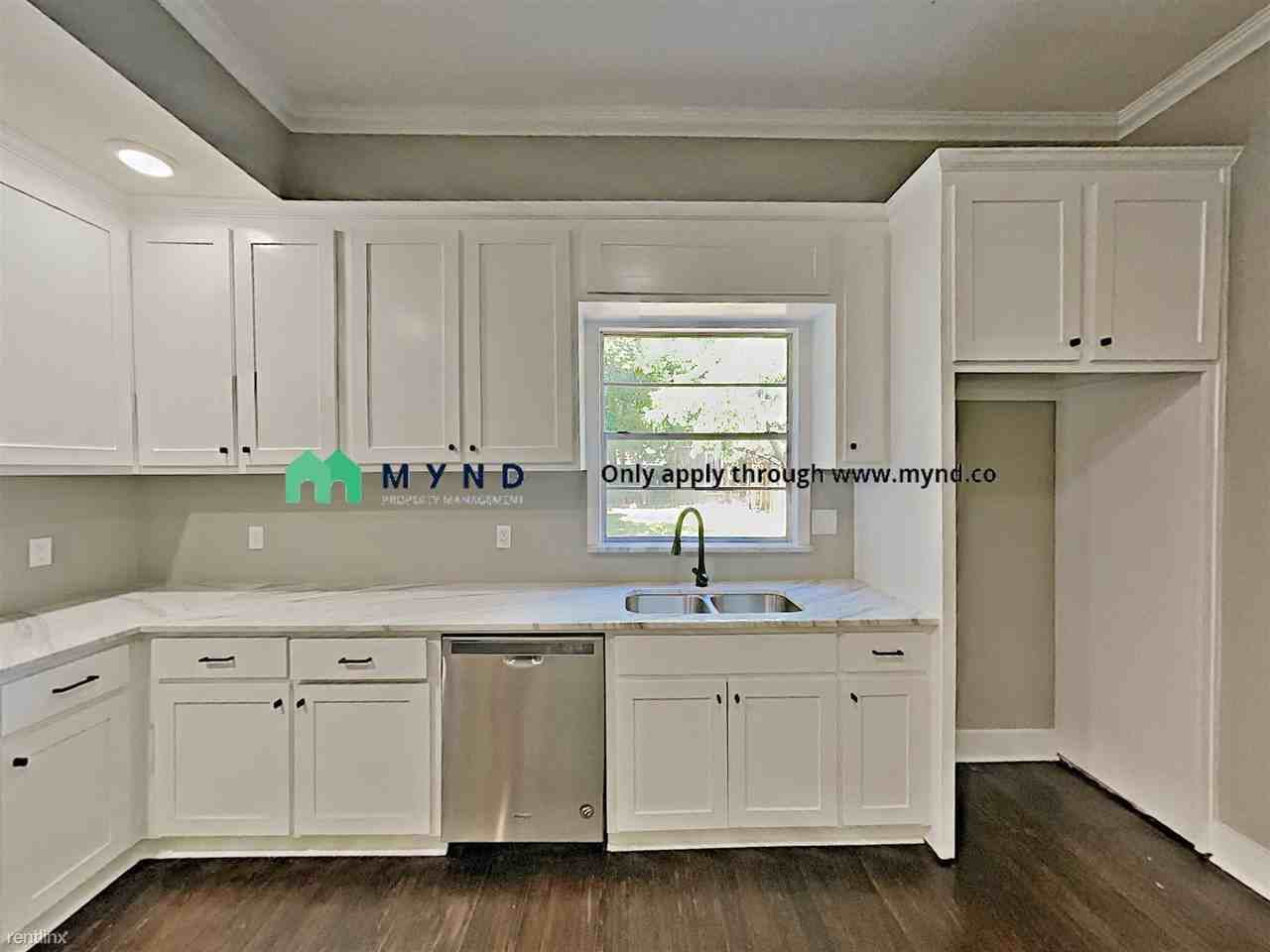 305 S Edgefield Ave - Photo 3 of 17