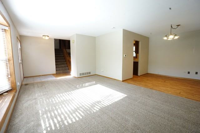 505 W Parkview Ter - Photo 2 of 28