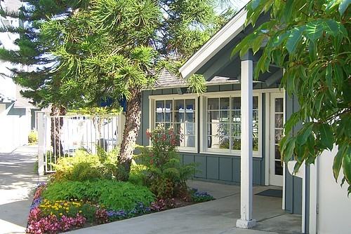 1433 Superior Ave. - Photo 2 of 5