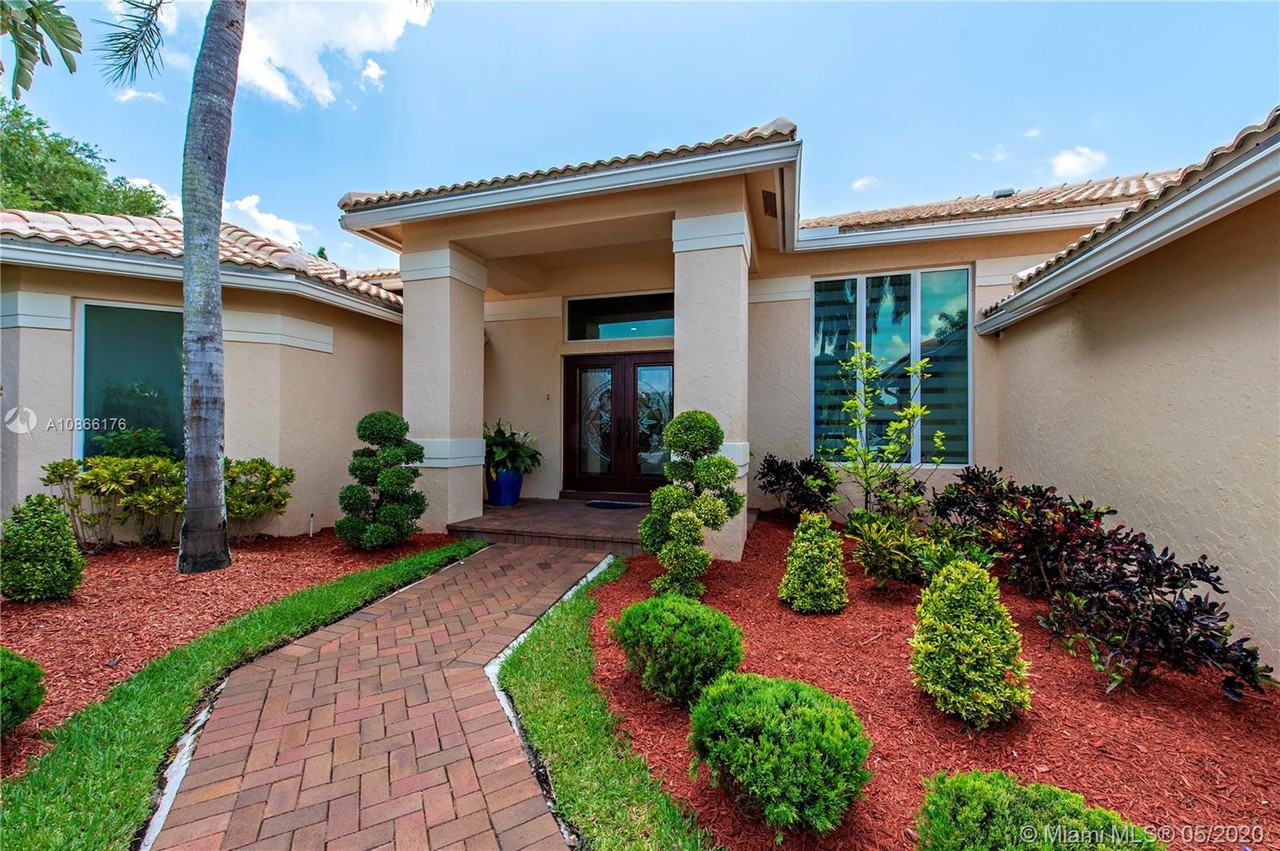 306 Egret Lane - Photo 3 of 14