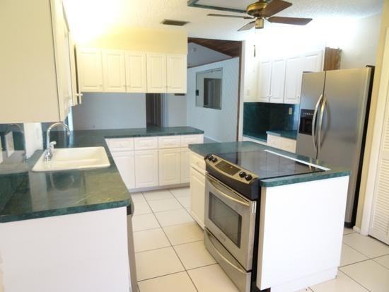 706 NW 100th Ln - Photo 3 of 19