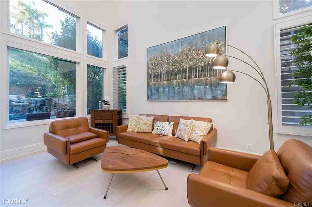 23262 Park Corniche - Photo 2 of 12